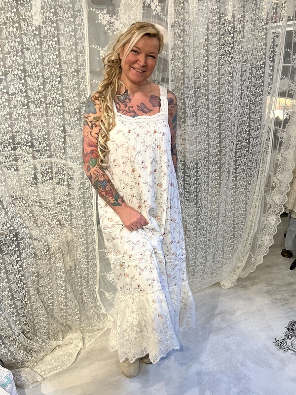 Femme facon Kleid Wildblume