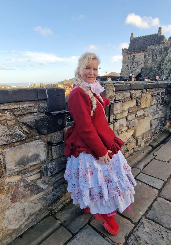 Ewa i Walla Jacke  AW25 Catalin 66777 Wolle rot und schwarz