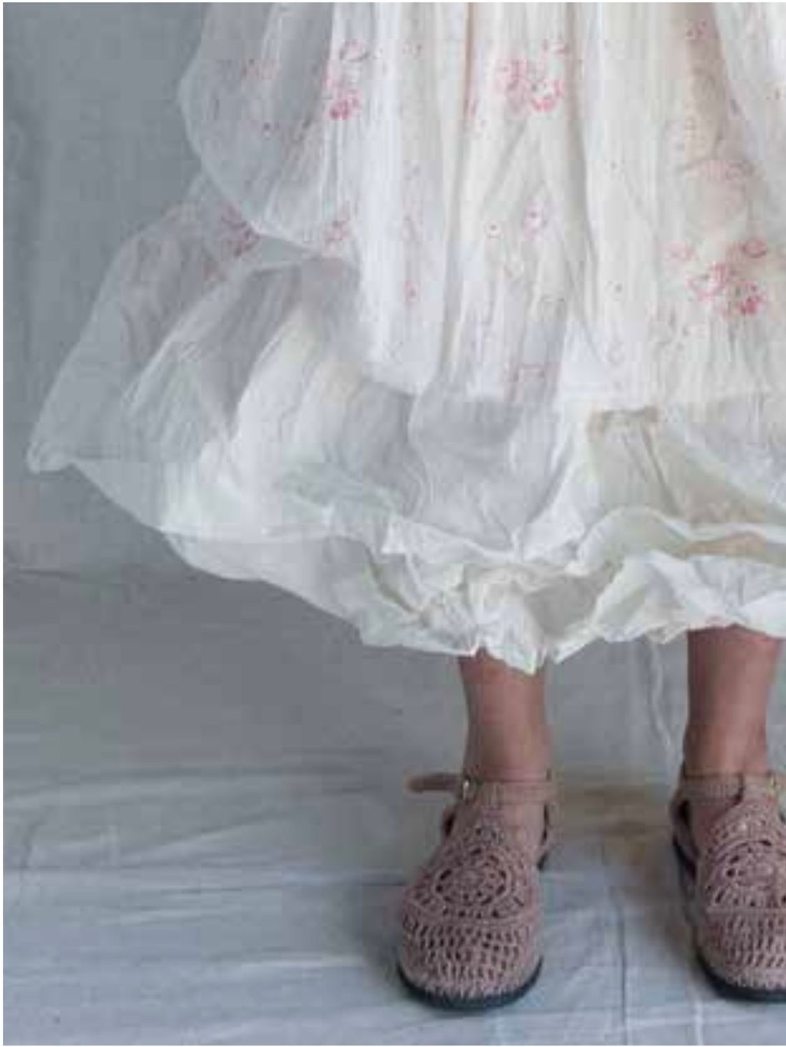 Les Ours Sandales altrosa gehäkelt