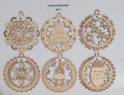 SET 1 Tree decorations