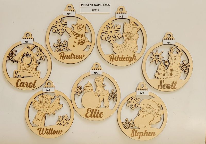 SET 1  Xmas Present Name Tags