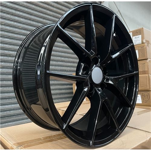 ZM1026 19X8.5 5X120 ET35 CB72.6 GLOSS BLACK