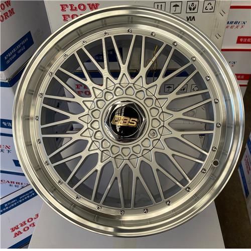 ZM810 18X8 ET40 CB73.1 5X114.3 SILVER MACHINE LIP