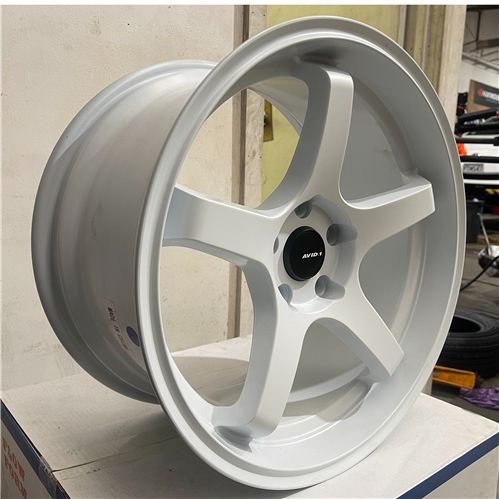 18X9.5 ET35 5X114.3 CB73.1 MATT WHITE