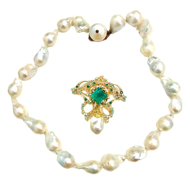 Men’s Jewelry set:  necklace and brooch
