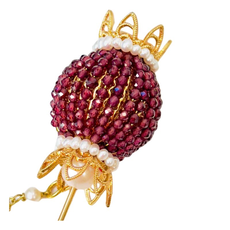 Men’s Jewelry: lapel brooch