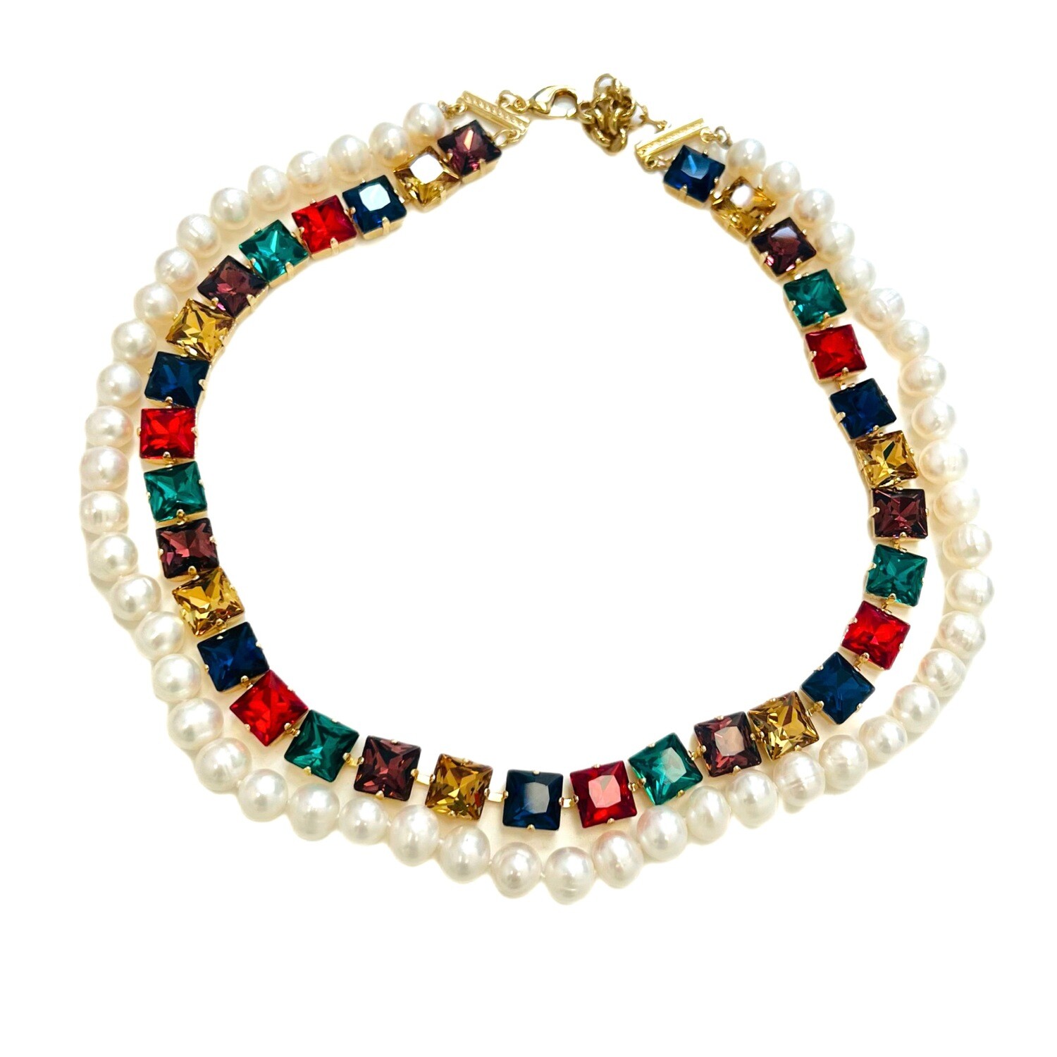 Men’s Jewelry: necklace.