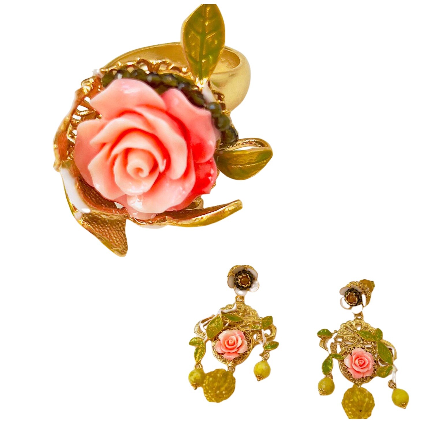 Jewelry set: ring  and earrings.