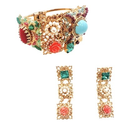 Jewelry set: bracelet and earrings.