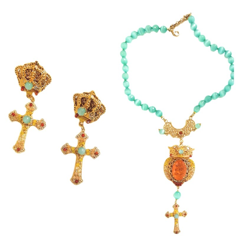 Jewelry set: necklace and earrings