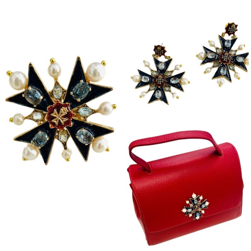 Jewelry set : earrings and ring , bag y brooch .