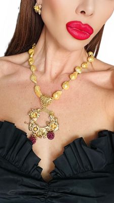 Jewelry set: necklace and earrings.