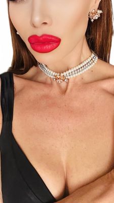 Jewelry set : necklace and earrings