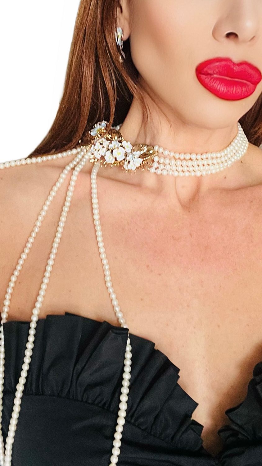 Jewelry set: necklace and earrings