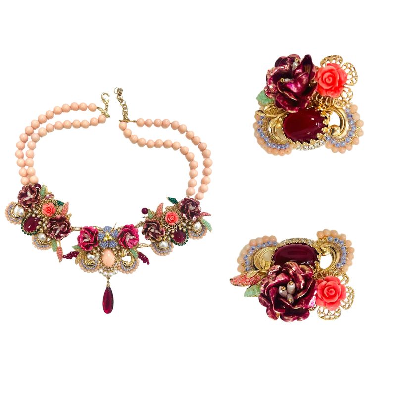 Jewelry set: necklace and earrings