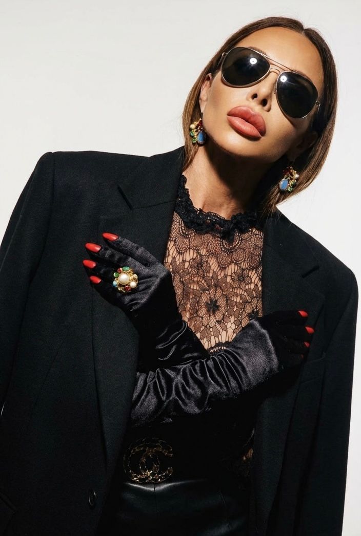 Jewelry set: earrings and ring Jewelry set: earrings and ring