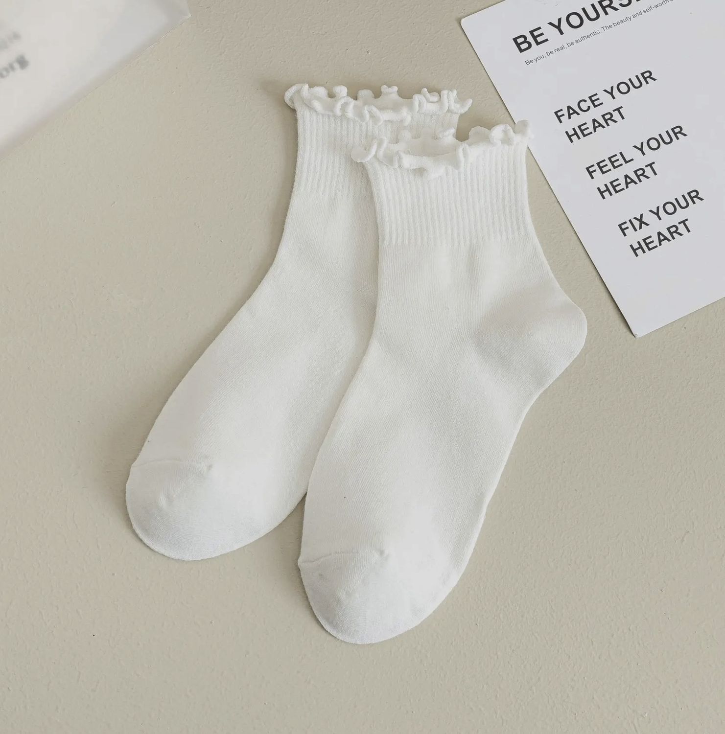 Women’s Solid Ruffle Ankle Socks - White, Color: White