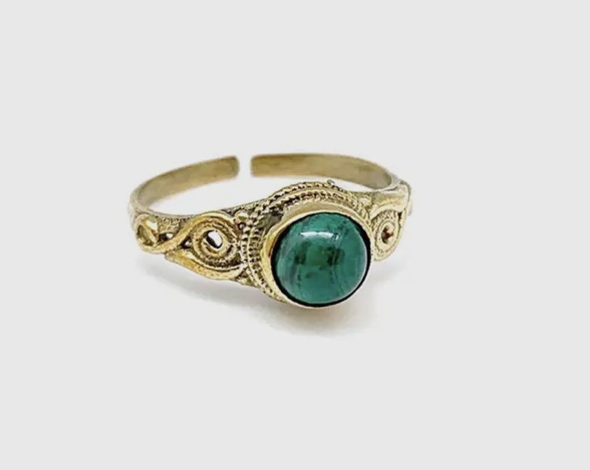 Tanvi Ring Gold Circle with Malachite