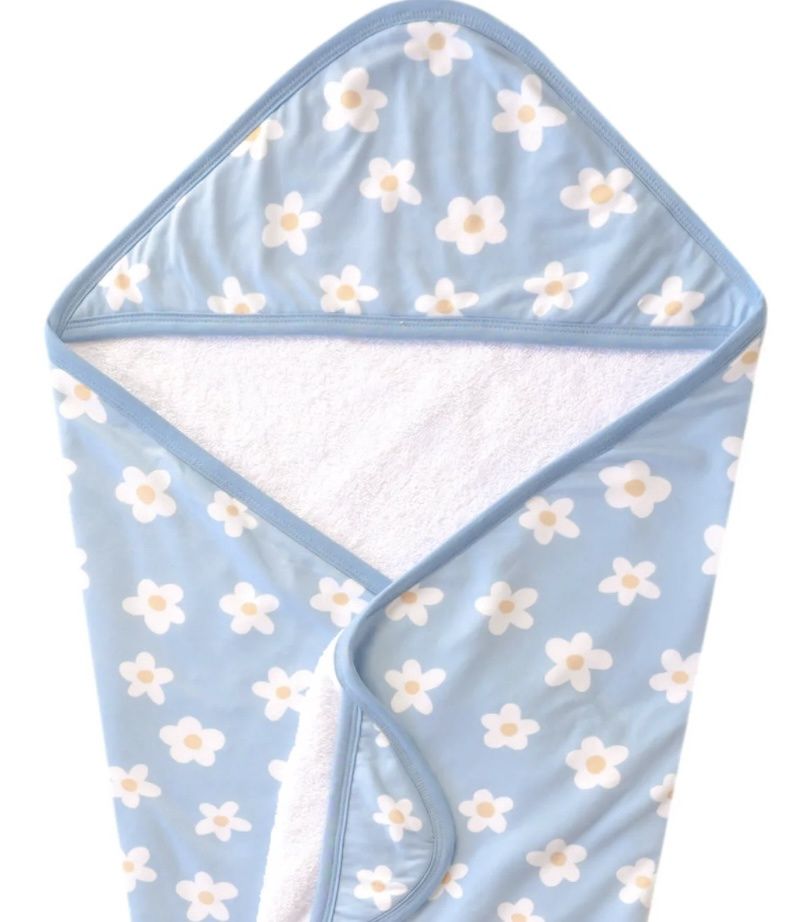 Hooded Towel - Della