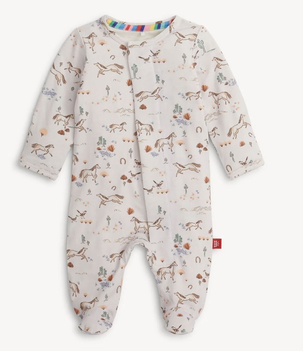 Born To Run Magnetic Coverall, Color: Sand, Size: NB