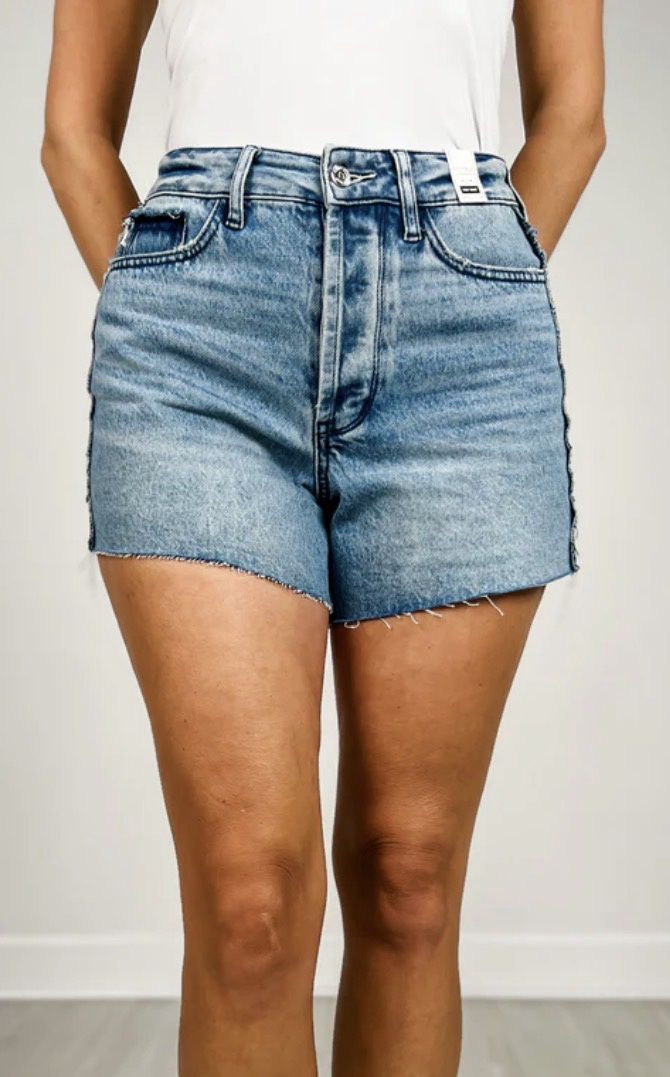 Lara Cut Off Short Raw Side Seam Plus