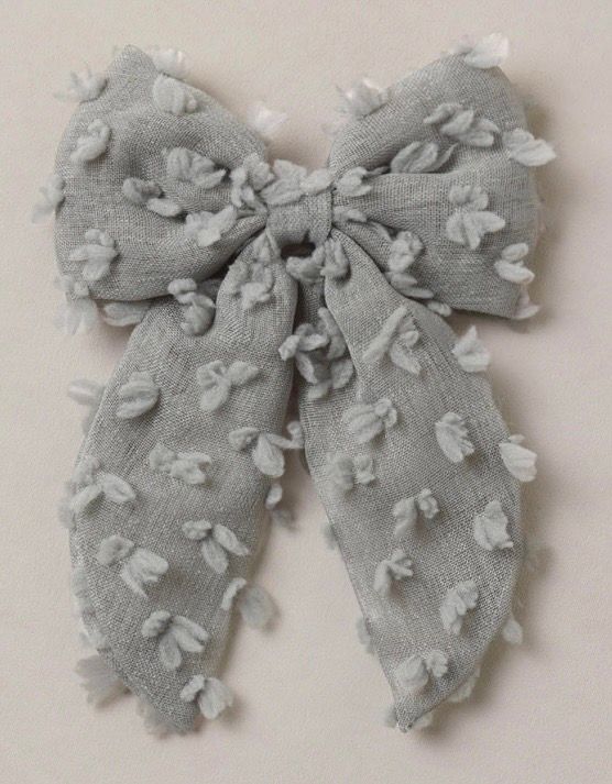 Everly Bow