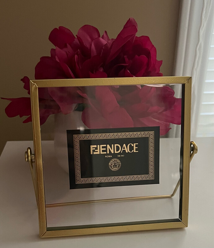 Escritoire Drip - Gold Frame with Black Insert
