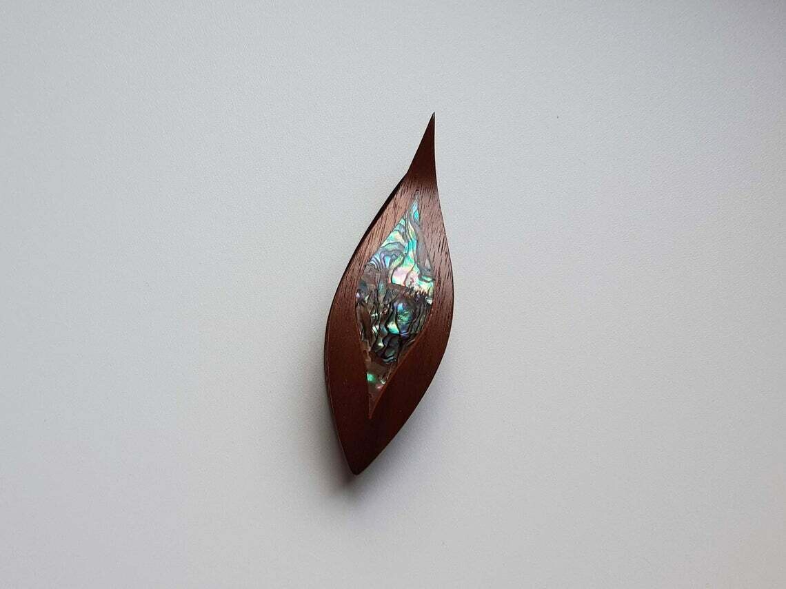 Tatting Shuttle With Pick​ Walnut Blue Mother-of-Pearl Inlay​
