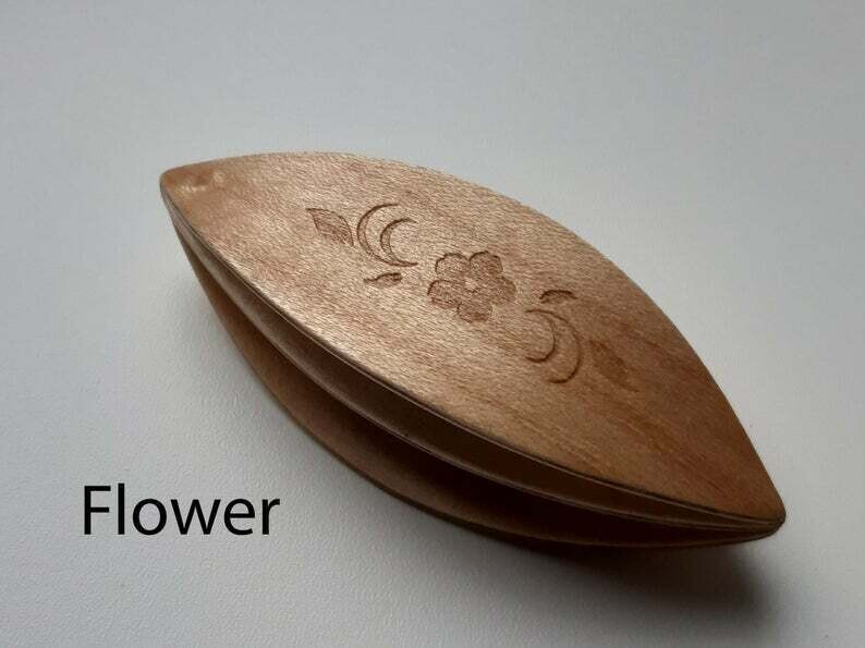 Double Decker Tatting Shuttle Maple Flower Engraved