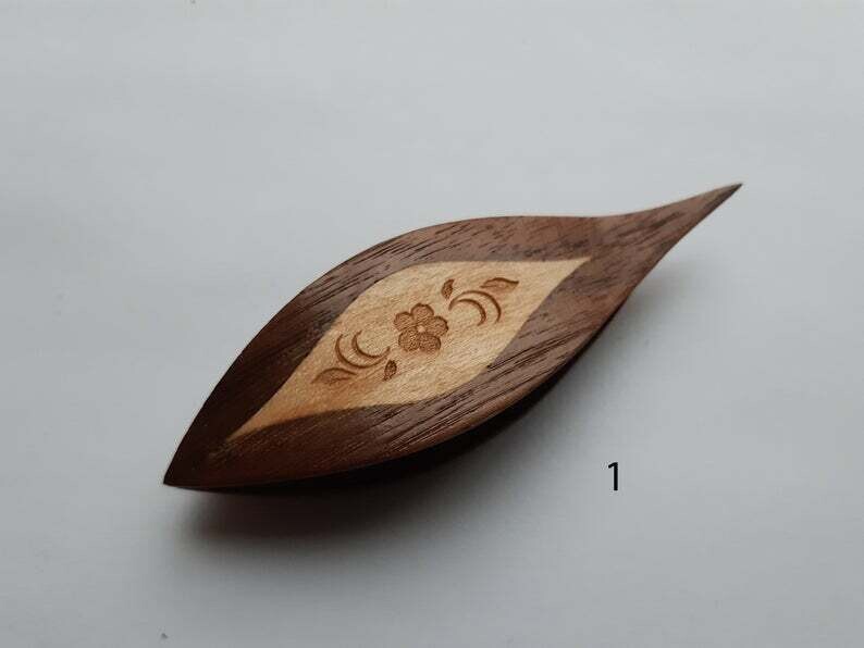 Tatting Shuttle With Pick Walnut Maple Inlay​ Engraving #1