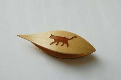 Tatting Shuttle With Pick Maple Red Cat Inlay