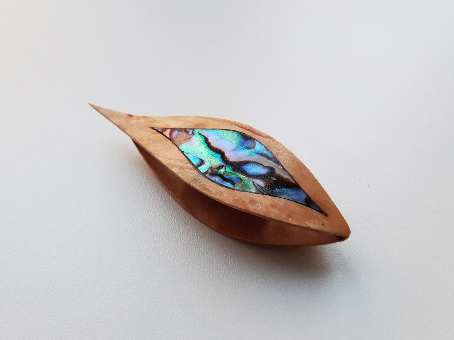 Tatting Shuttle With Pick​ Birch Burl Blue Mother-of-Pearl Inlay​