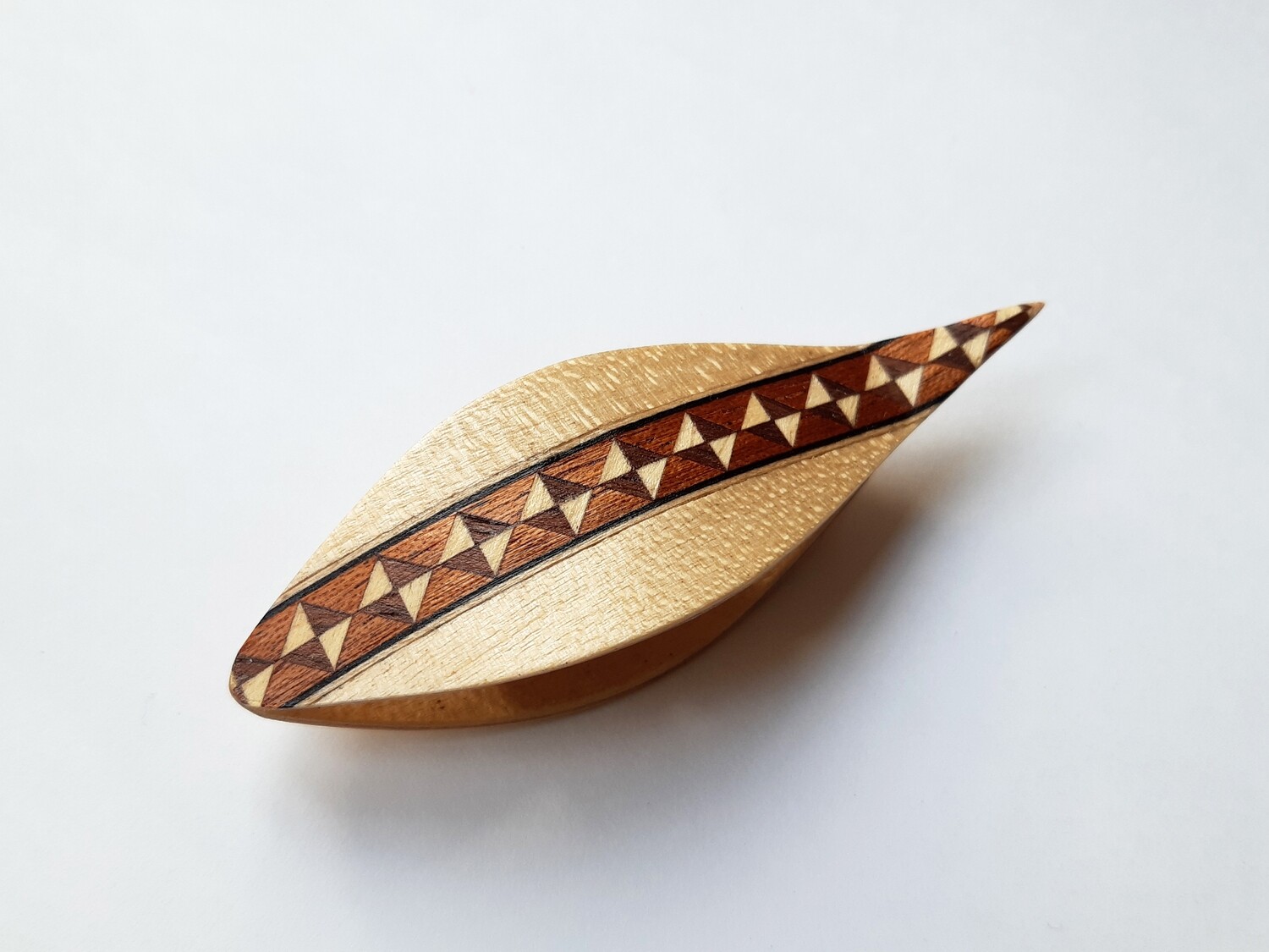 Tatting Shuttle With Pick Maple Marquetry