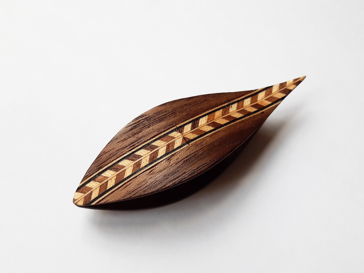 Tatting Shuttle With Pick Walnut Marquetry