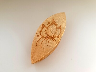 Tatting Shuttle Maple With Engraving #9