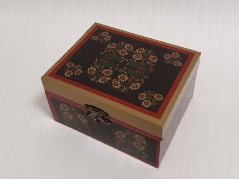 Wooden Rectangular Tatting Shuttles Storage Box Container With Lock Decorated in Russian Style Khokhloma