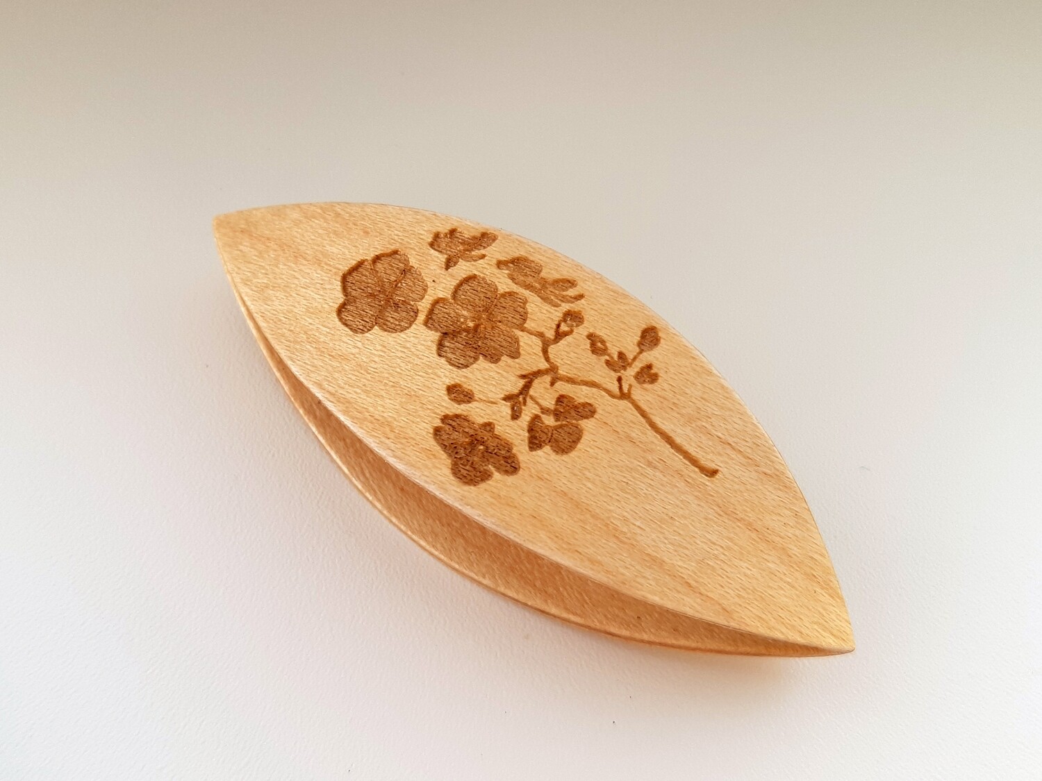 Tatting Shuttle Maple With Engraving #93