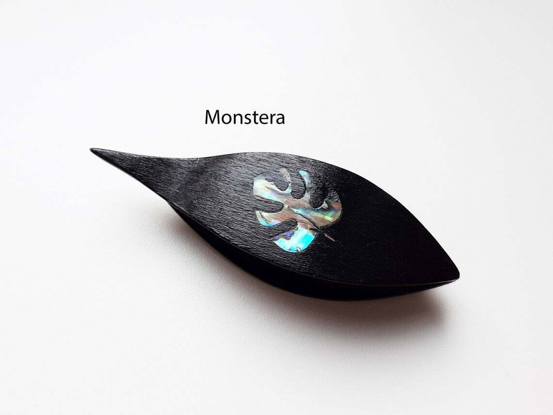 Tatting Shuttle With Pick​ Black Wood Mother-of-Pearl Monstera Inlay​