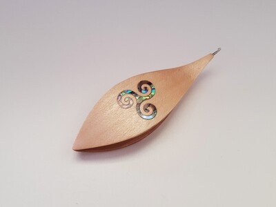 Tatting Shuttle With Hook Maple Mother-of-Pearl Curve Inlay