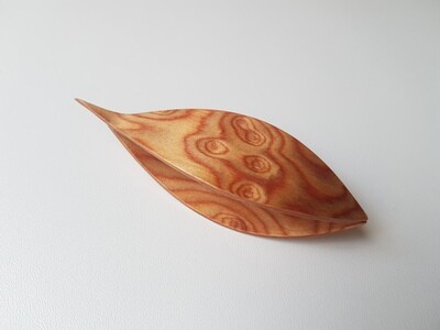 Large Tatting Shuttle With Pick Oak Root