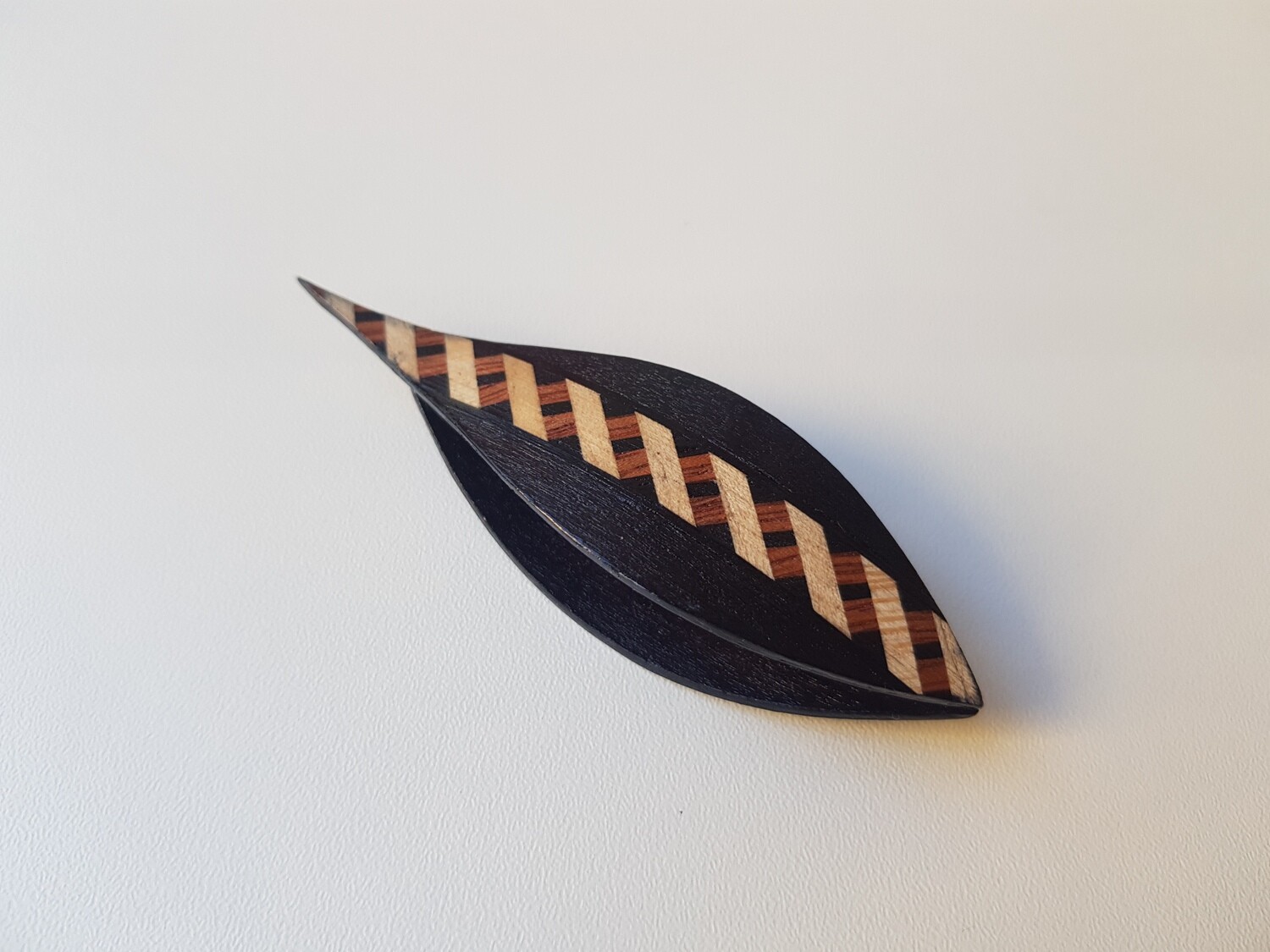 Tatting Shuttle With Pick Black Wood Marquetry