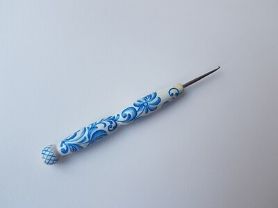Crochet Hook 0.8 mm Painted WHITE & BLUE