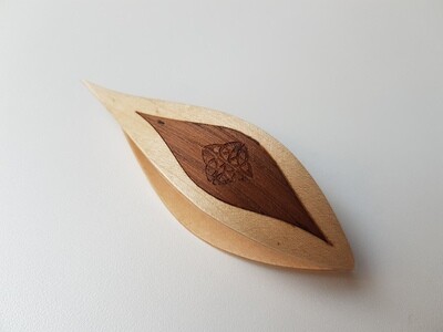 Tatting Shuttle With Pick Maple Walnut Inlay Engraving #4