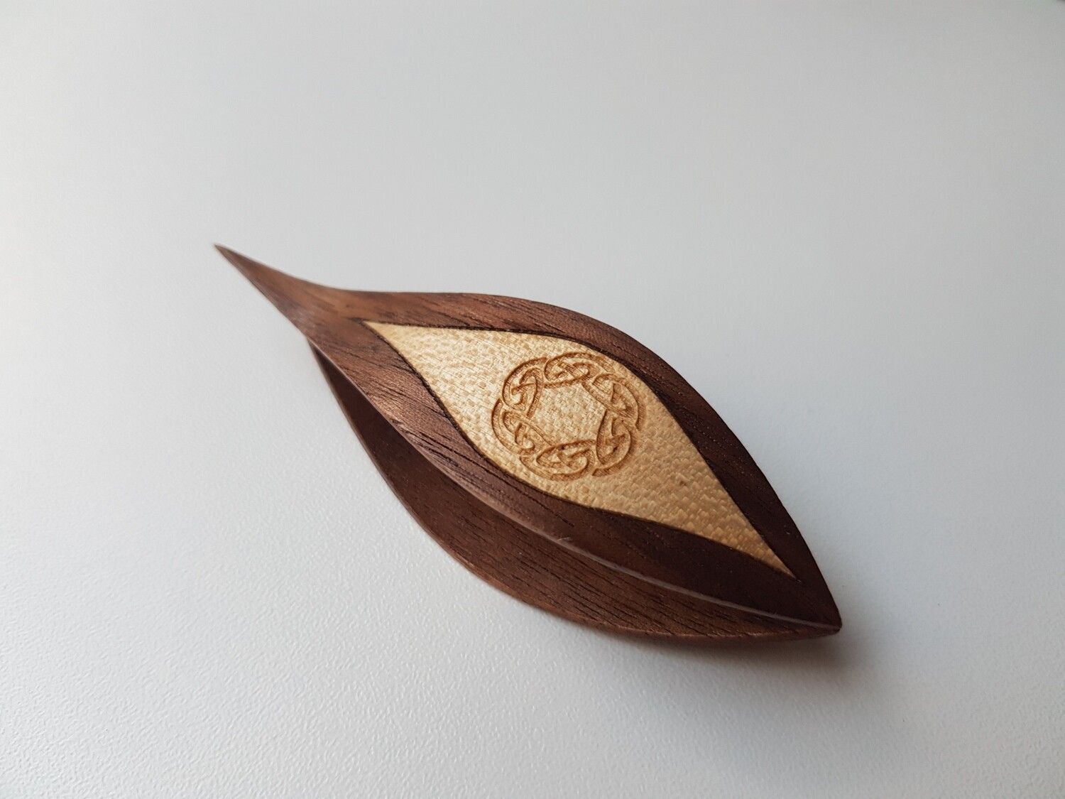 Tatting Shuttle With Pick Walnut Maple Inlay​ Engraving #6