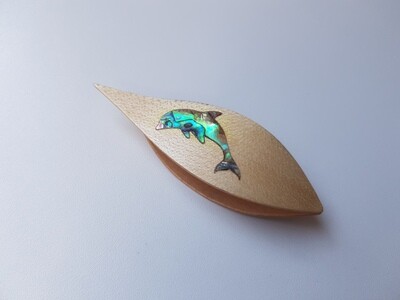 Tatting Shuttle With Pick​ Maple Mother-of-Pearl Dolphin Inlay​