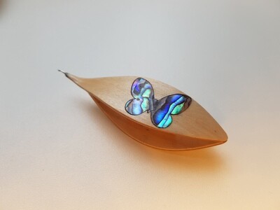 Tatting Shuttle With Hook Maple Mother-of-Pearl Butterfly Inlay