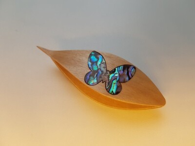 Tatting Shuttle With Pick​ Maple Mother-of-Pearl Butterfly 1 Inlay​
