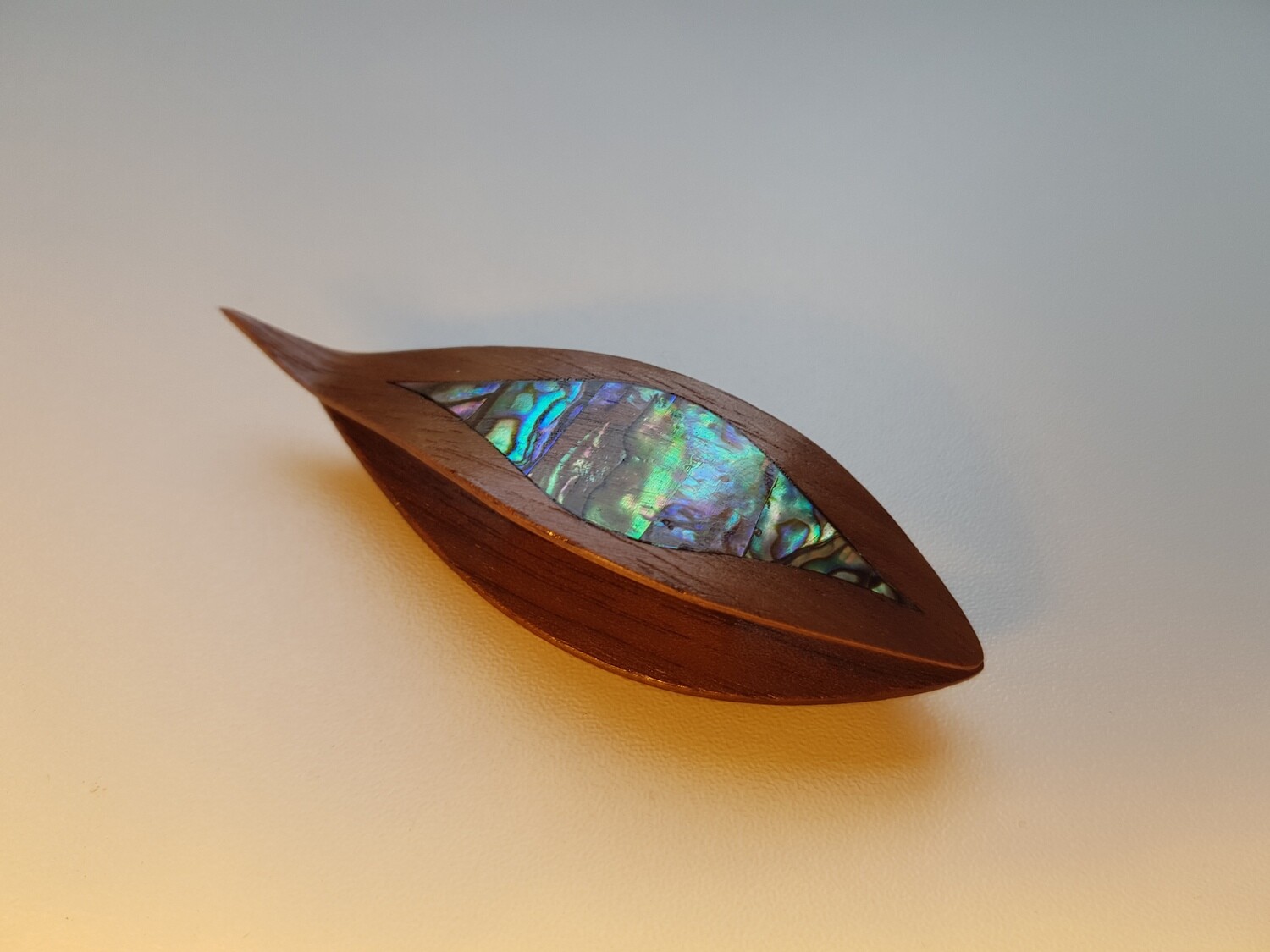 Tatting Shuttle With Pick​ Walnut Blue Mother-of-Pearl Inlay​