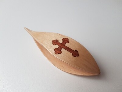 Tatting Shuttle With Pick Maple Lacewood Cross Inlay​