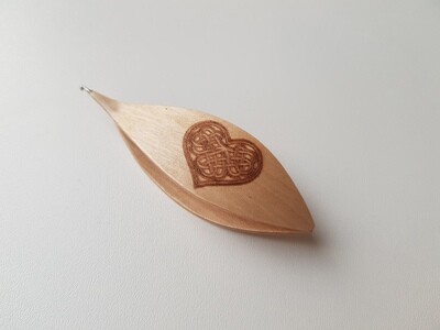 Tatting Shuttle With Hook Maple Heart Engraving